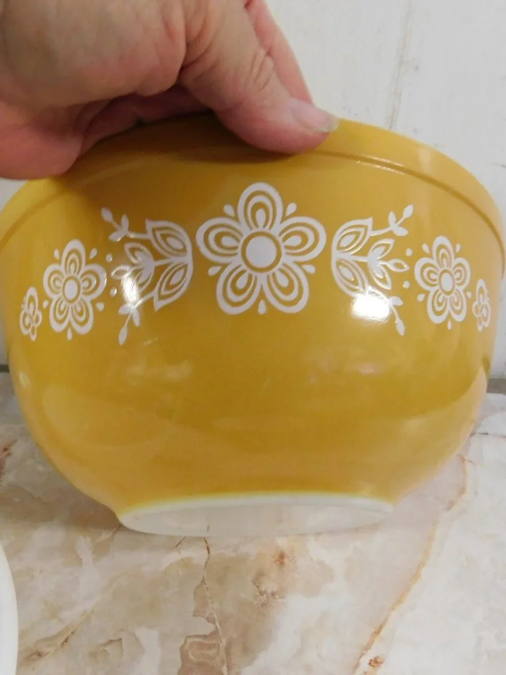 Pyrex Butterfly Gold 3 pc Nesting Mixing Bowl Set